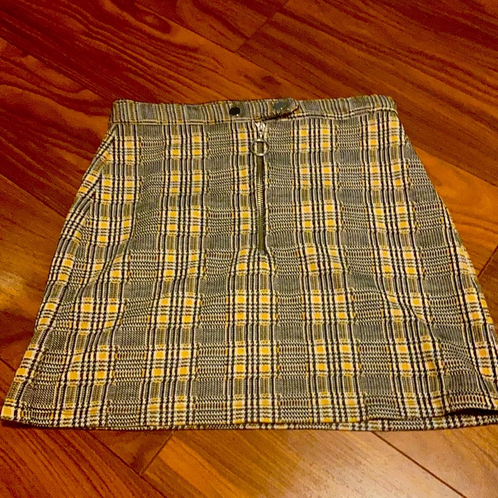 Plaid mini skirt